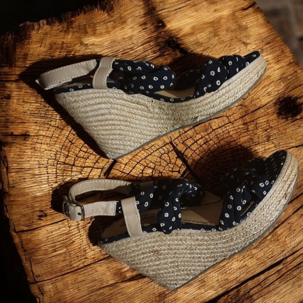 Pull And Bear Navy Polka Dot Wedge Jute Platform Sandals